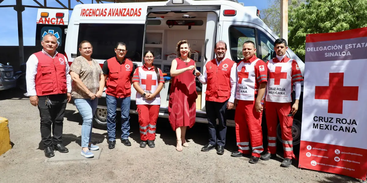 Entrega Secretaría de Salud de Sinaloa una ambulancia a Cruz Roja Mexicana.