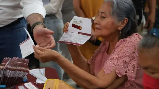 La secretaria de Bienestar emitió un aviso dirigido a los adultos mayores.