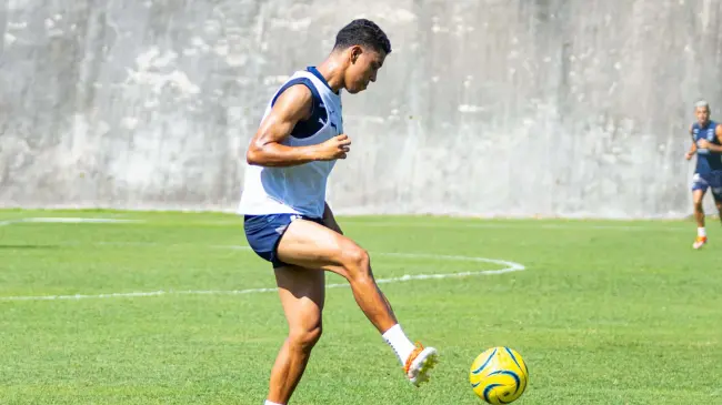 Roberto ya reportó con Monterrey | Imagen: @Rayados