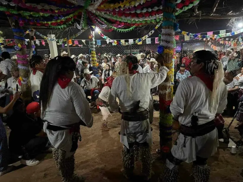 Las tradicionales danzas en el festejo de San Antonio en Los Capomos, El Fuerte.