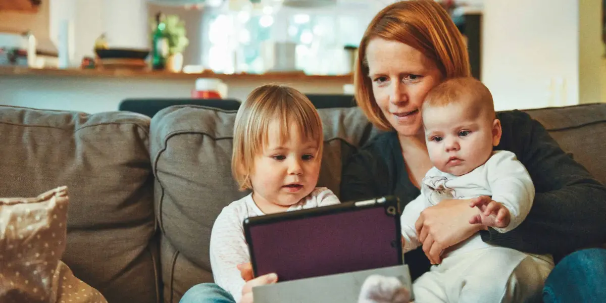 Así puedes obtener la beca de 4 mil pesos mensuales para madres solteras. Foto: Unsplash