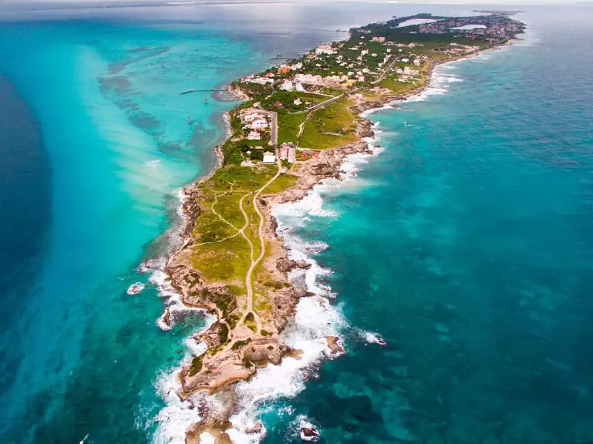 ¿Dónde se localiza Isla Mujeres y cómo llegar?