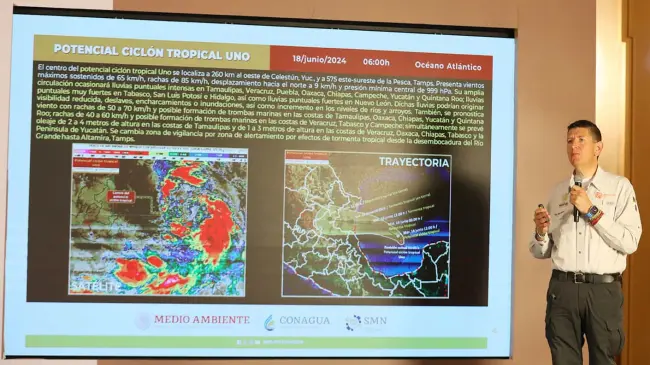 ¡Alerta máxima! Suspenden clases en Nuevo León de miércoles a viernes por tormenta tropical