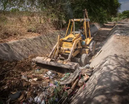 En Culiacán limpian arroyos y canales antes de que lleguen las lluvias