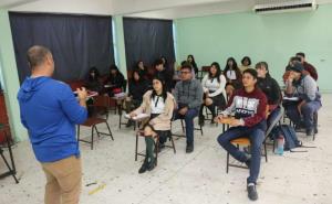Beca Santander ofrece hasta 9 mil pesos mensuales a los estudiantes; requisitos