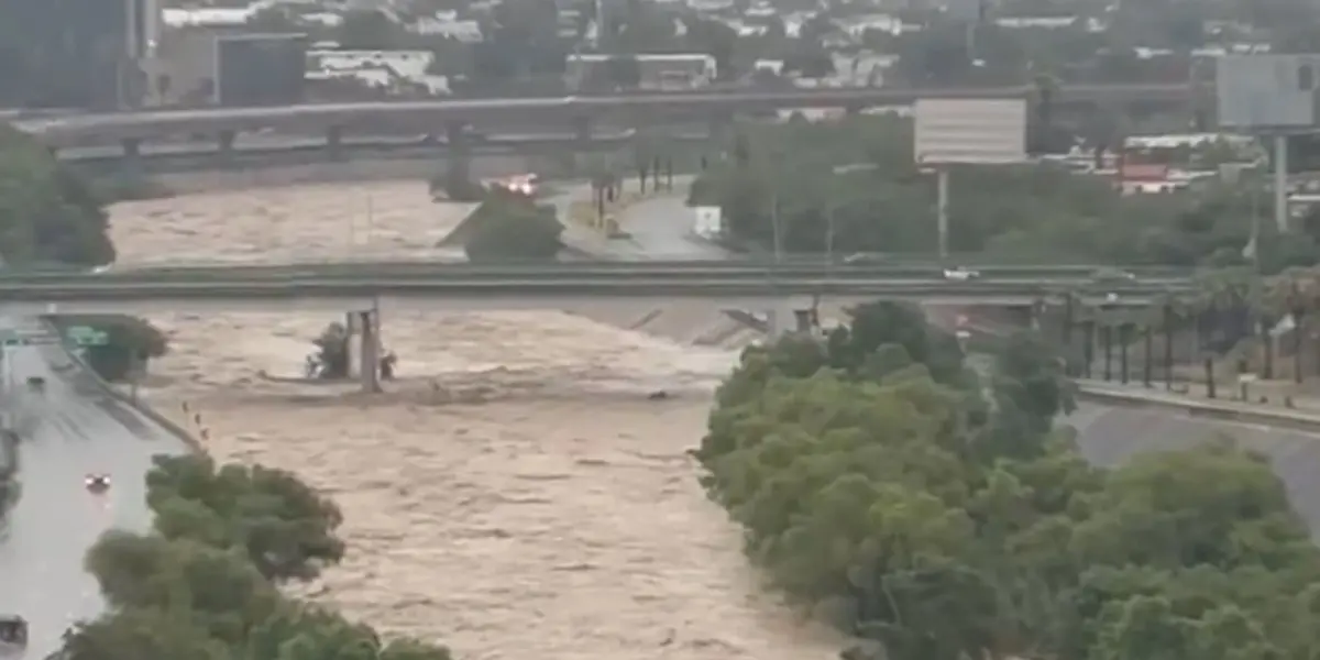 Así luce el Río Santa Catarina en Nuevo León, tras el impacto de la tormenta tropical Alberto.