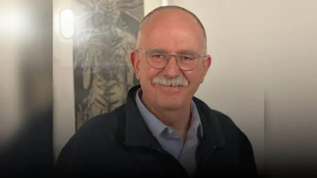 Julio Berdegué Sacristán.