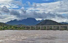 Desbordamiento del Río Baluarte al sur de Sinaloa