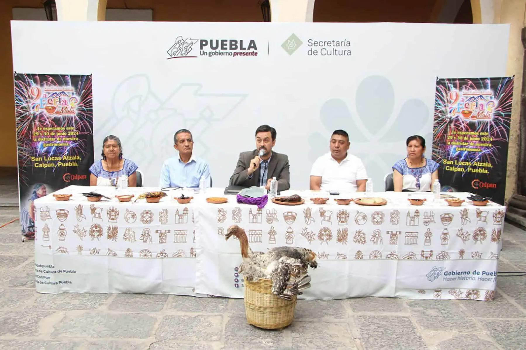 Presentación de la novena edición de la Feria del Mole en Calpan, Puebla