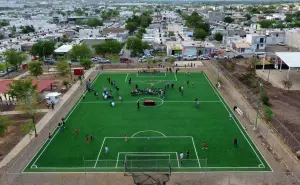 Ahora sí, a patear el balón; vecinos del fraccionamiento Alturas del Sur celebran que ya tienen nuevas canchas de futbol