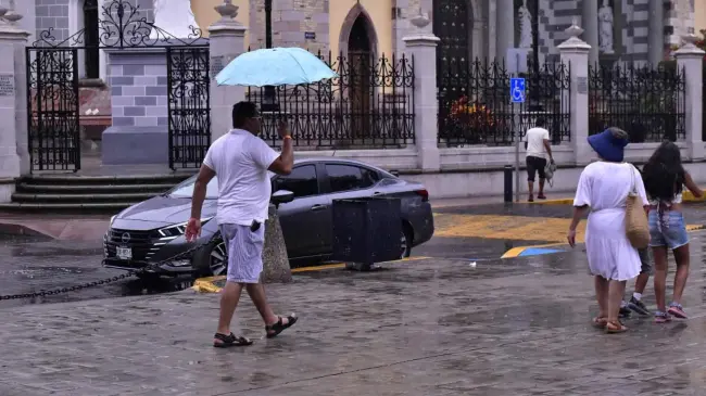 No guarde el paraguas porque seguirán las lluvias para Sinaloa.