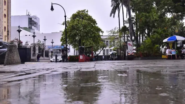 Clima en Sinaloa; Las lluvias seguirán en el estado para este jueves.