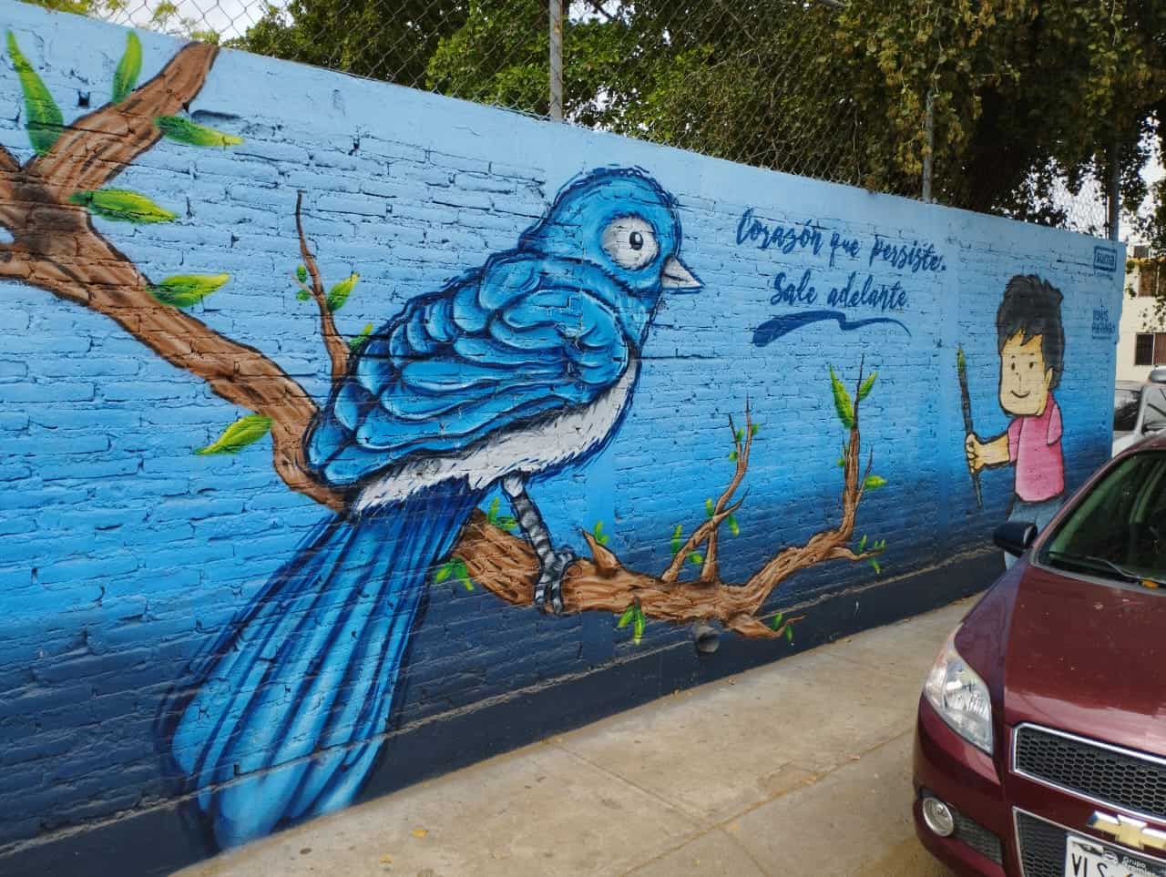 Los estudiantes de la ETI 75 Culiacán realizaron un trabajo exquisito con la ayuda del artista urbano 