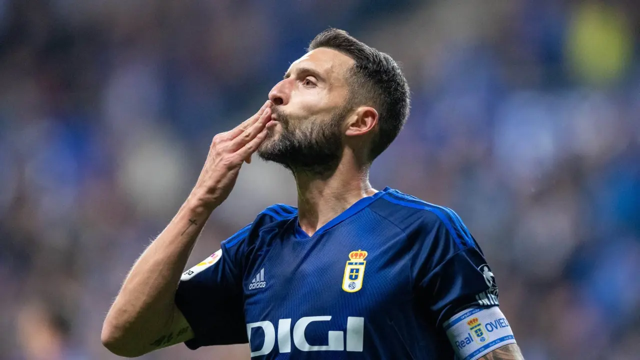 El español llega a México tras no renovar con el Real Oviedo | Imagen: @BorjaBaston