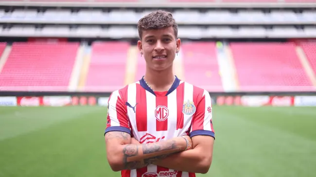 Fidel Barajas ya fue presentado | Imagen: @Chivas