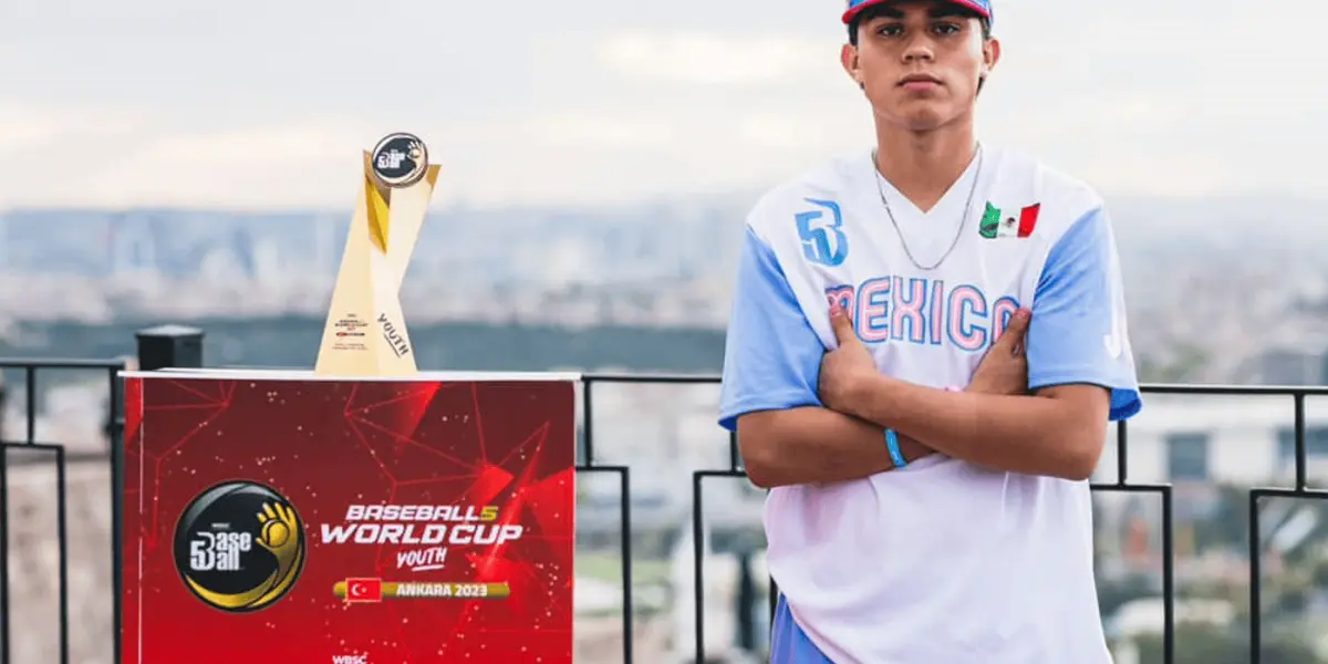 Jesús Javier Santos Jr. es uno de los representantes de la Selección Mexicana de Baseball 5 y es orgullo de Yebavito, Navolato. Foto: Cortesía.