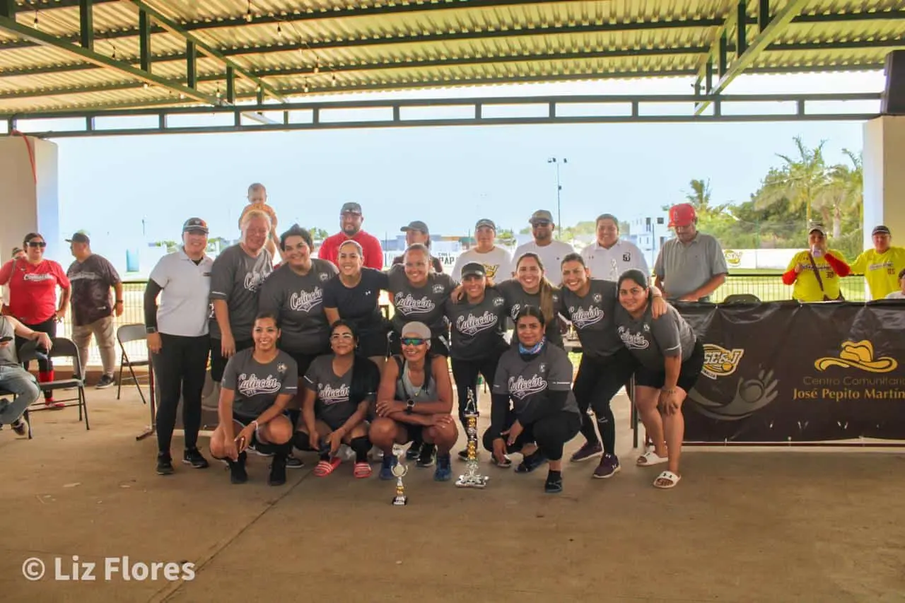 Jugando y ganando, alegrías y amistades en el Softbol de Villa Juárez