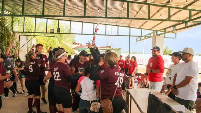 Momentos de emoción en el Campeonato Estatal de Softbol Villa Juárez 2024
