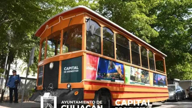 A bordo del Turibus podrás descubrir los tesoros ocultos del centro de Culiacán. Foto: Cortesía