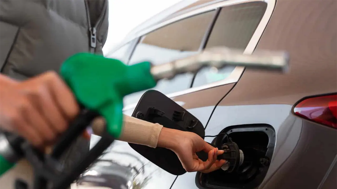 El precio de la gasolina impacta directamente en el costo de muchos servicios y productos.