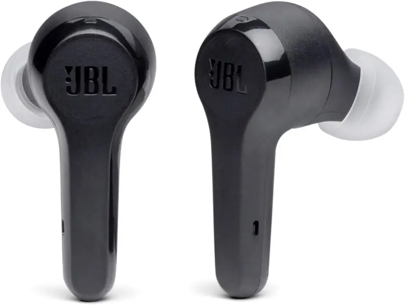 Los auriculares JBL Tune 215 TWS con diseño ligero.
