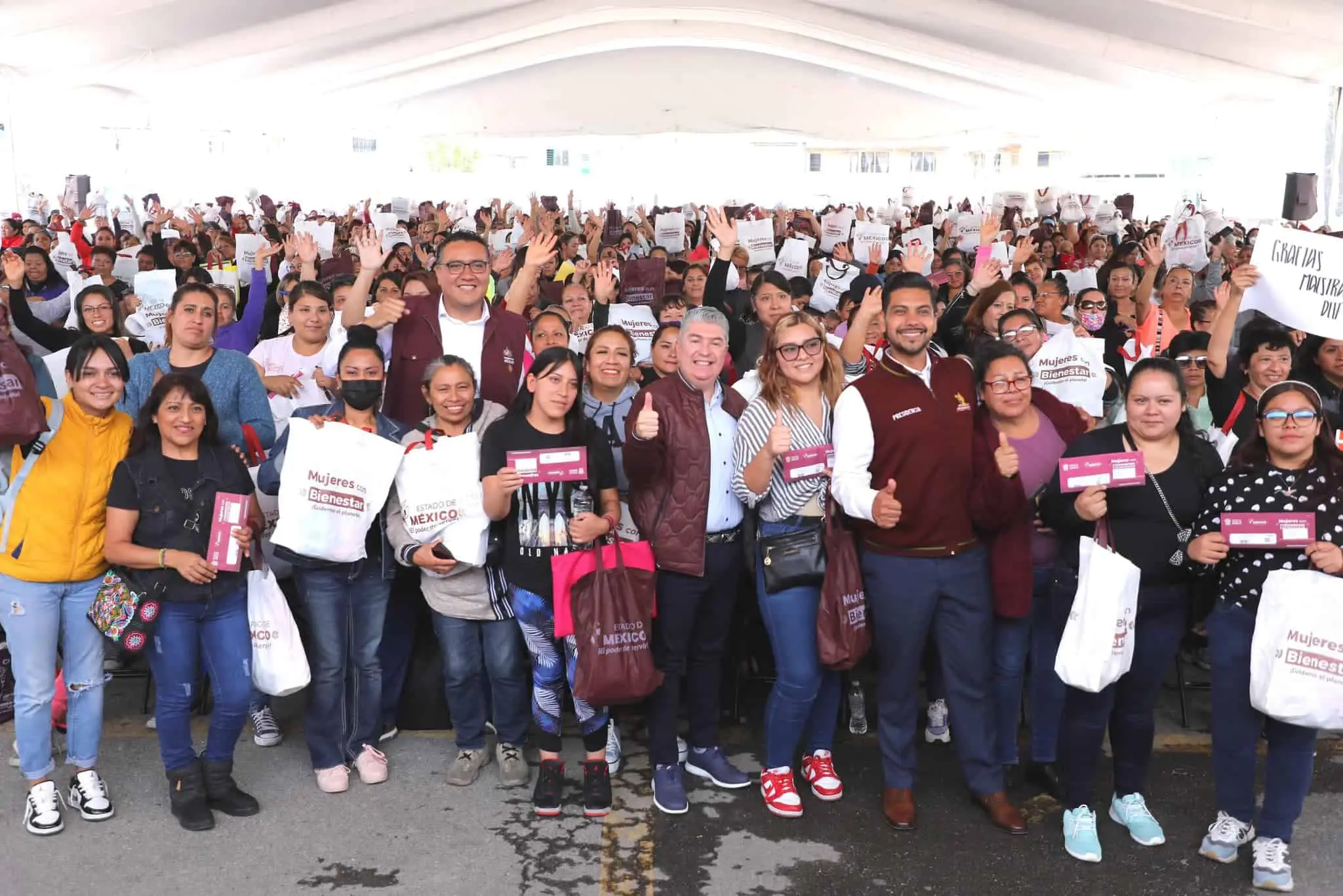 Miles de residentes del Estado de México ya forman parte de Mujeres con Bienestar.