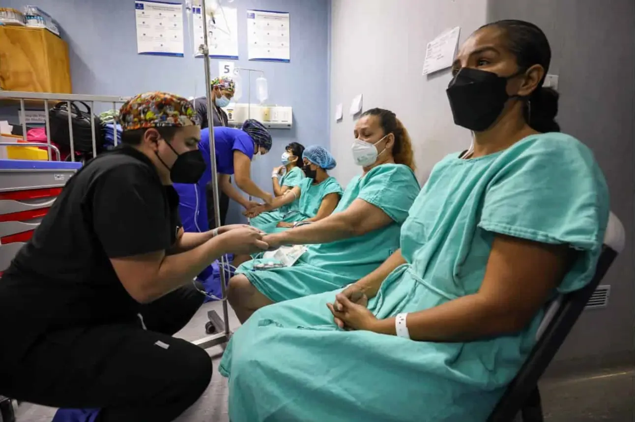 Los trabajadores del Sector Salud tendrán mejores garantías laborales. Rocha Moya, se compromente con los trabajadores.