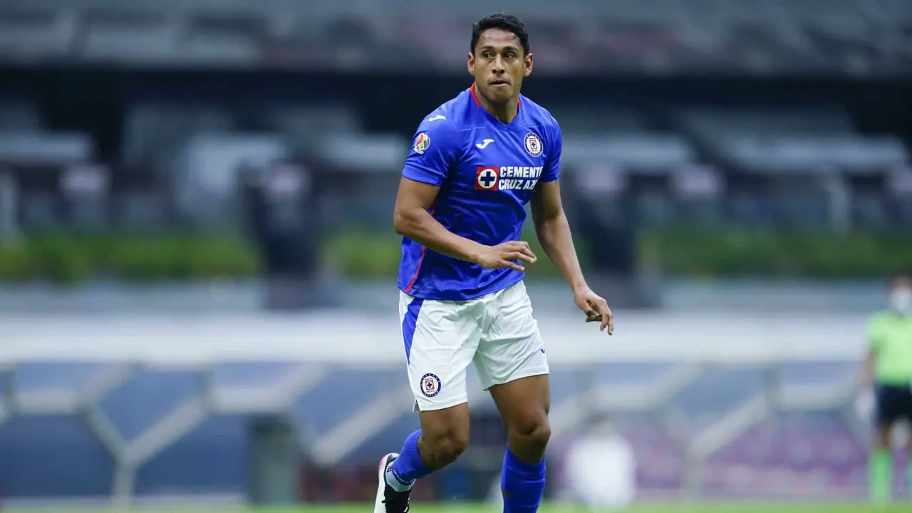Romo en su primera etapa con el azul |Imagen: @CruzAzul