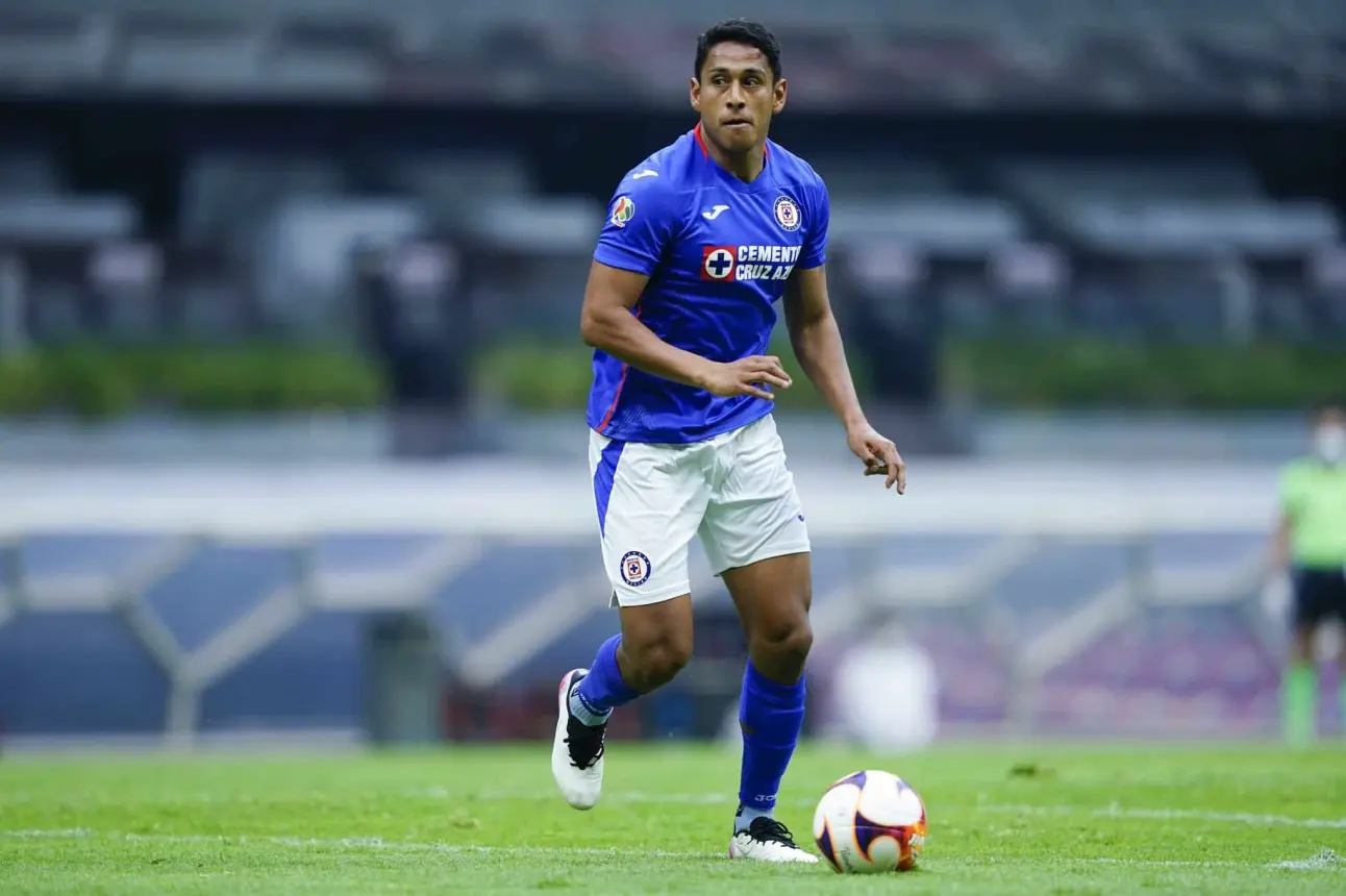 Romo en su primera etapa con el azul |Imagen: @CruzAzul