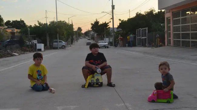 La alegría y gratitud de los vecinos beneficiados demuestran el impacto positivo de estas acciones en sus vidas.