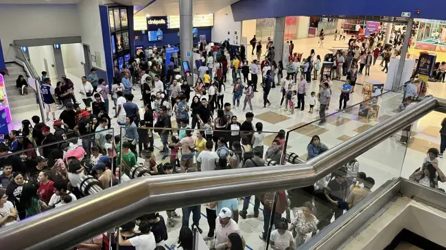 Tip para evitar la larga fila de Cinépolis en la Dulcería. Foto: Sandro A. Palacios