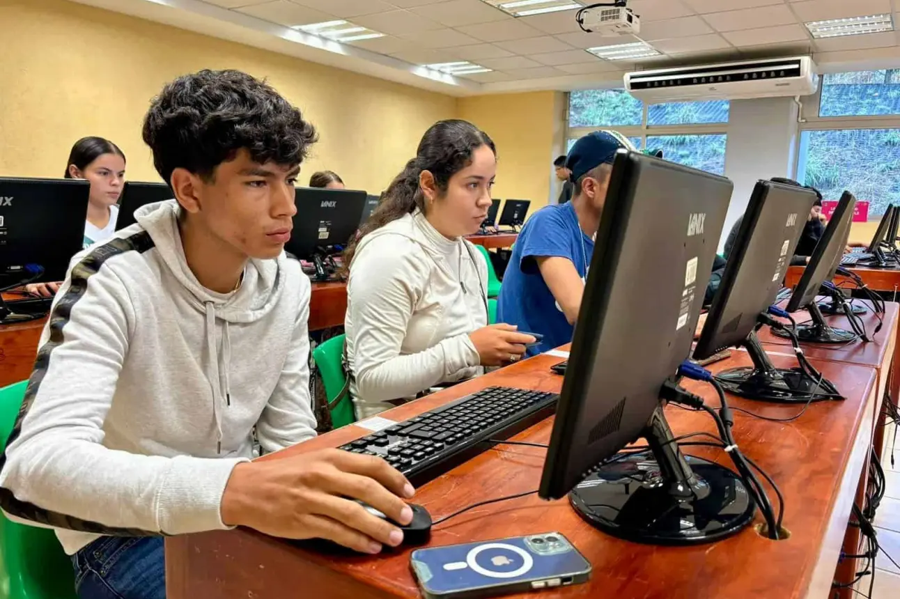 Carreras que puedo estudiar si vivo en la Sierra Costa de Michoacán.