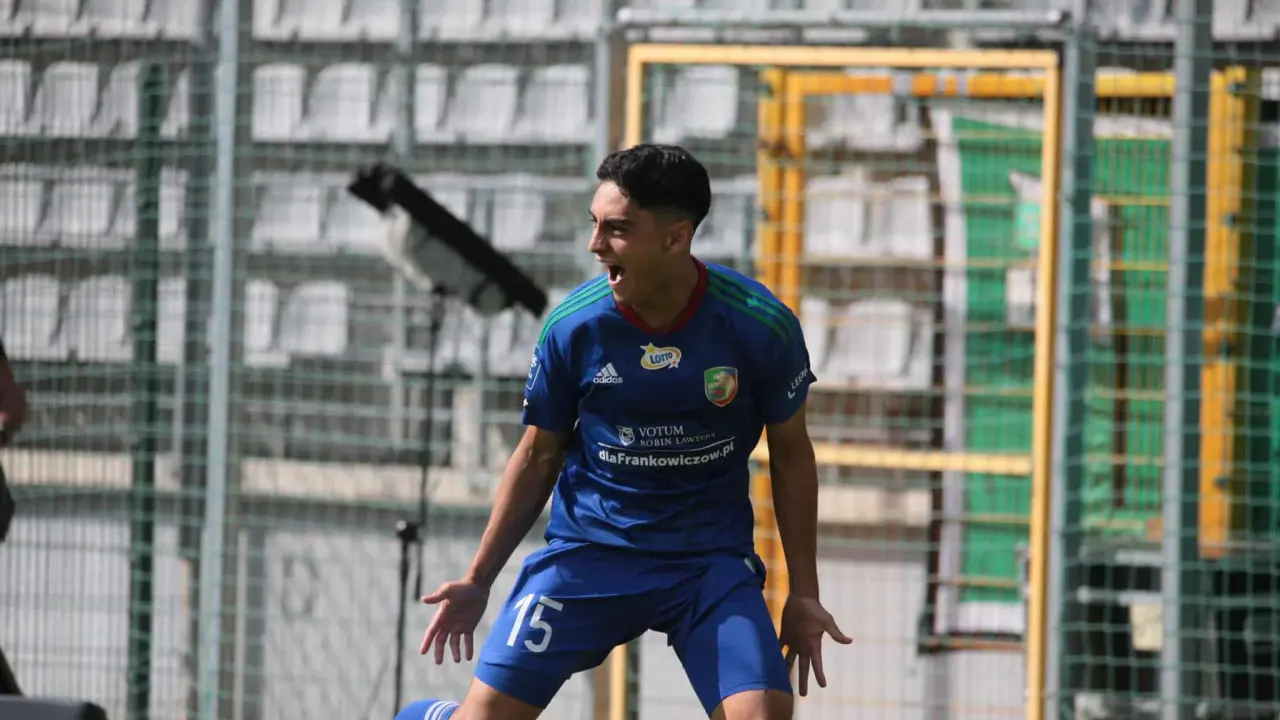 Santiago Naveda podría debutar ante Tigres | Imagen: @santi_naveda