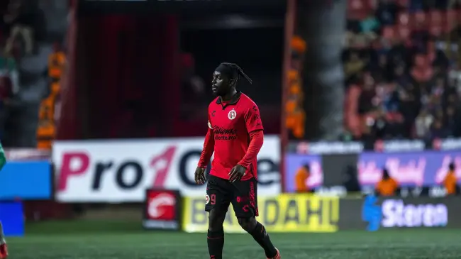 Aké Loba podría debutar ante Rayados | Imagen: @Xolos