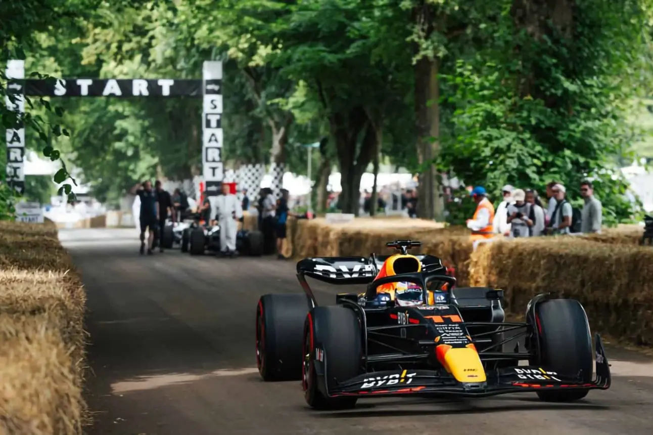 Practicas de Checo | Imagen: @SChecoPerez