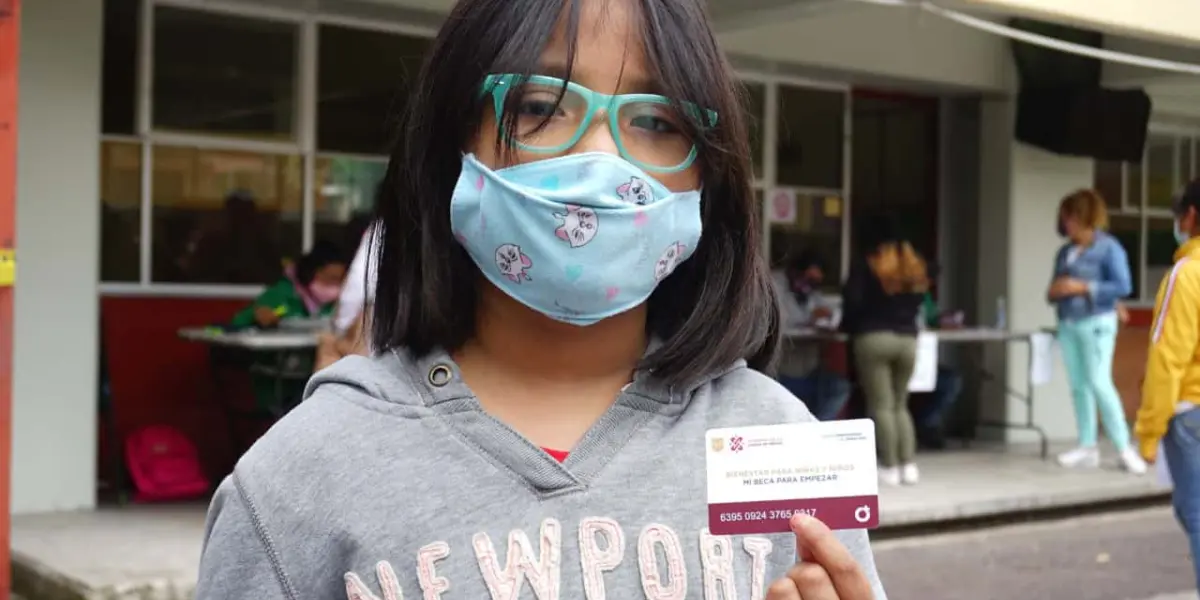 Los estudiantes de la CDMX que tienen Mi Beca Para Empezar recibirán apoyos para útiles y uniformes. Foto: Cortesía