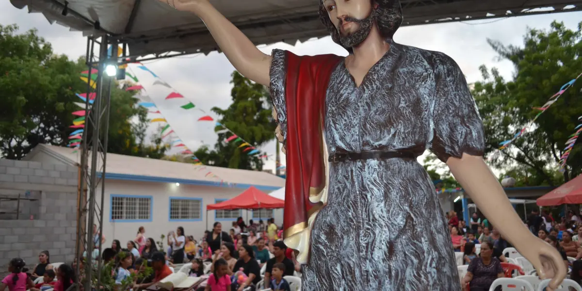 En la colonia Esperanza, en Culiacán, se organizó una emotiva fiesta religiosa, para venerar a San Juan Bautista y también festejar el 31 aniversario de la fundación de la capilla. Foto: Juan Madrigal