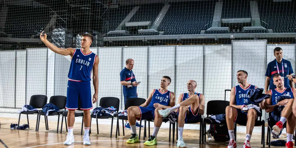 Serbia debutará ante Estados Unidos | Imagen:  @FIBA