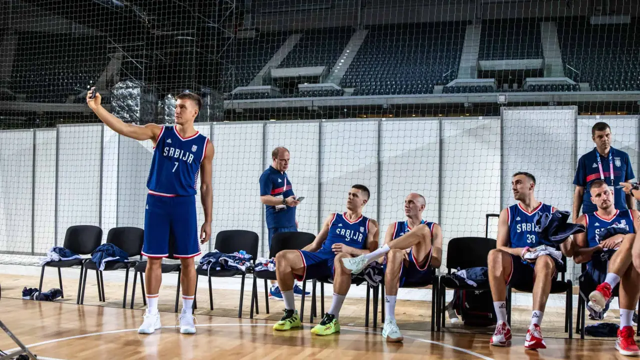 Serbia debutará ante Estados Unidos | Imagen: @FIBA