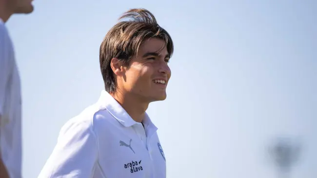 Luka Podría debutar ante Tenerife | Imagen: @Alavés