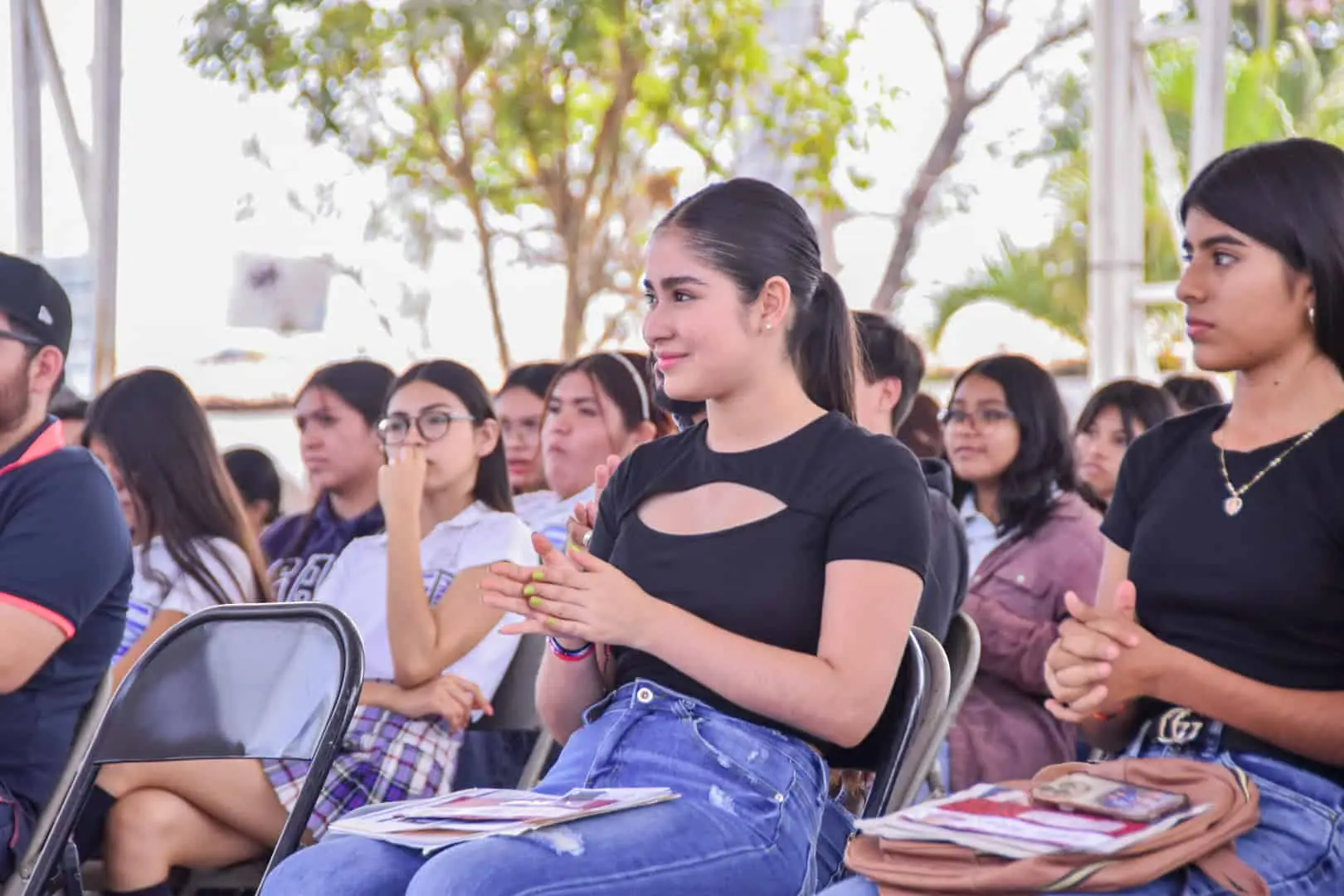 La Beca Benito Juárez entrega una ayuda económica de 2 mil 800 pesos mensuales a los estudiantes.