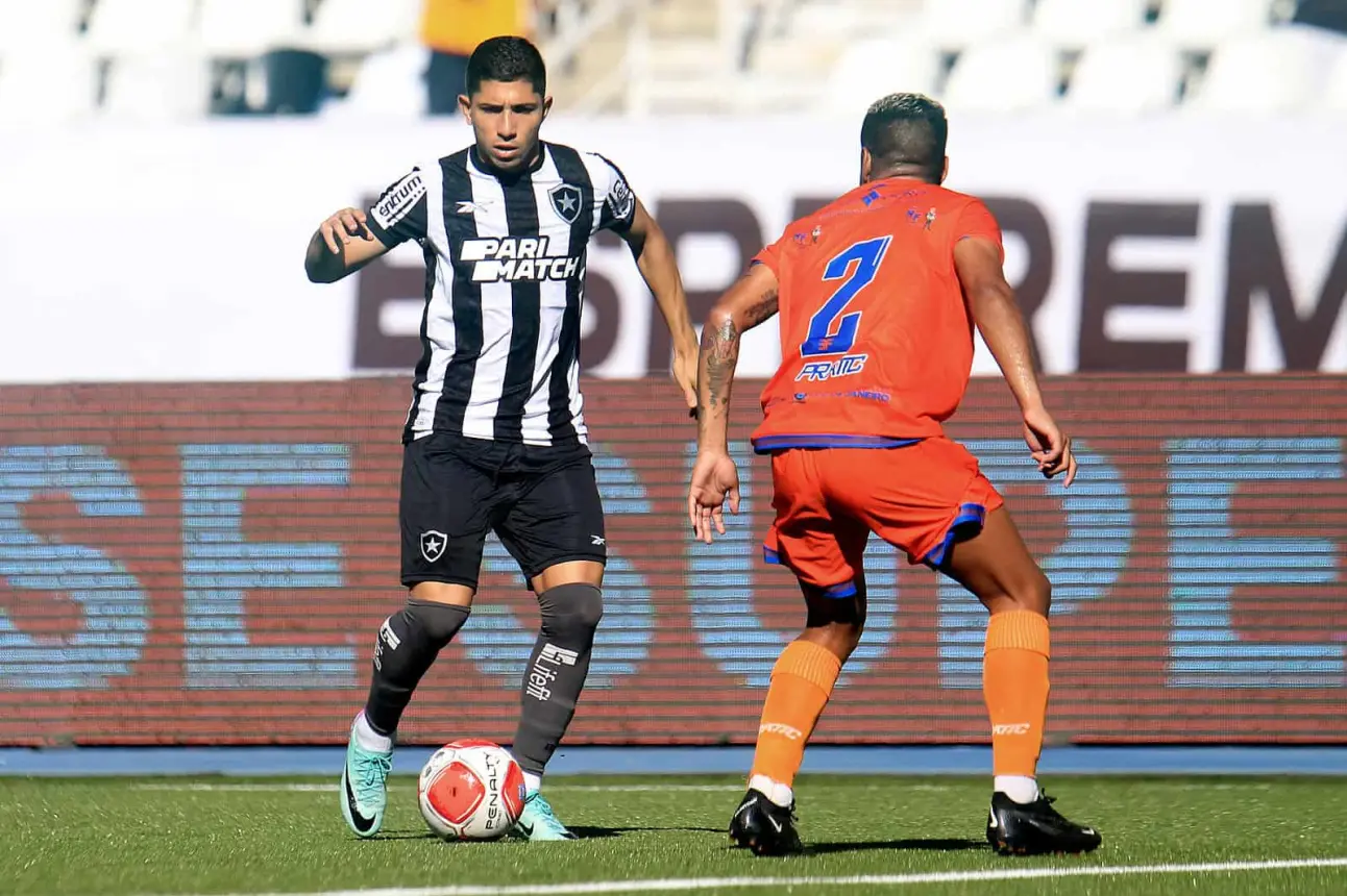 Diego Hernández podría debutar ante Xolos | Imagen: @Botafogo