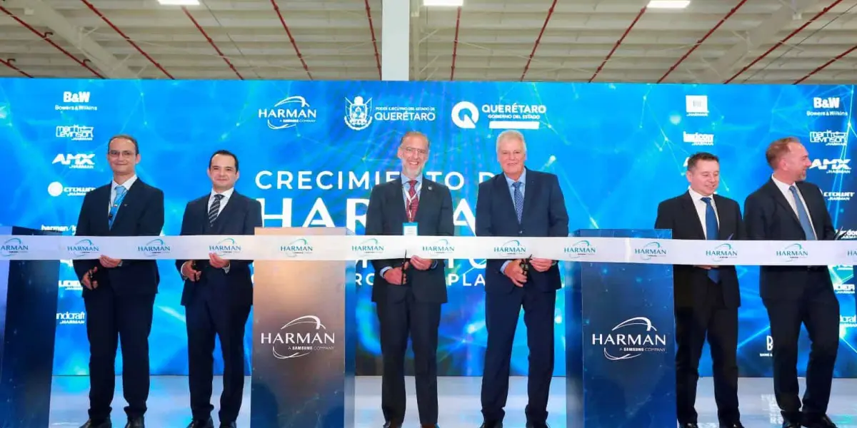 En la inauguración de la cuarta planta de Harman en Querétaro. Foto: Cortesía