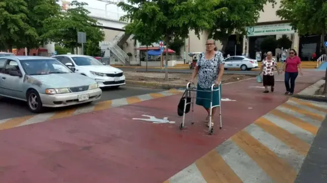 Conoce tus derechos de peatón. Foto: Tus Buenas Noticias