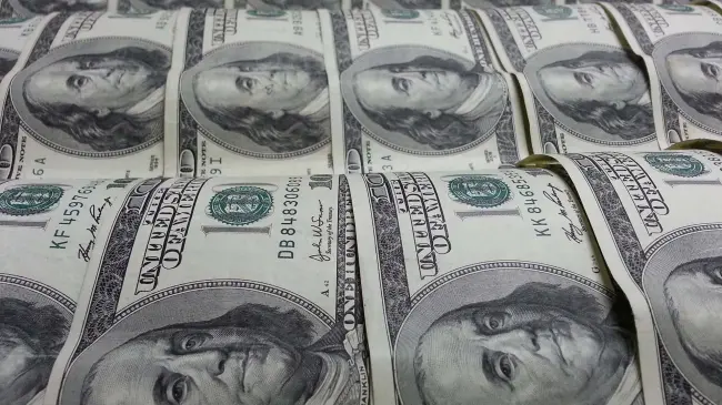 Precio del dólar hoy martes 6 de agosto de 2024.