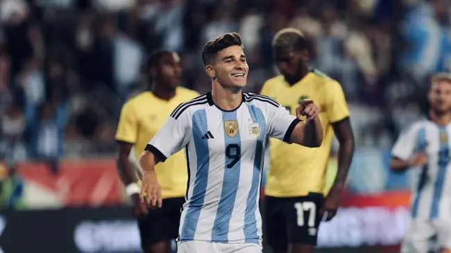 Julián ya es colchonero | Imagen: @julianalvarezzz