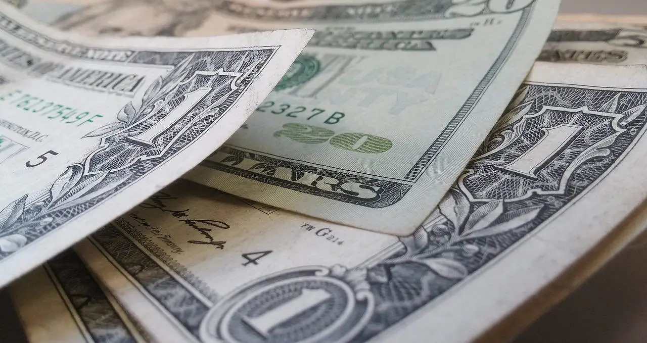 Precio del dólar hoy martes 13 de agosto de 2024.