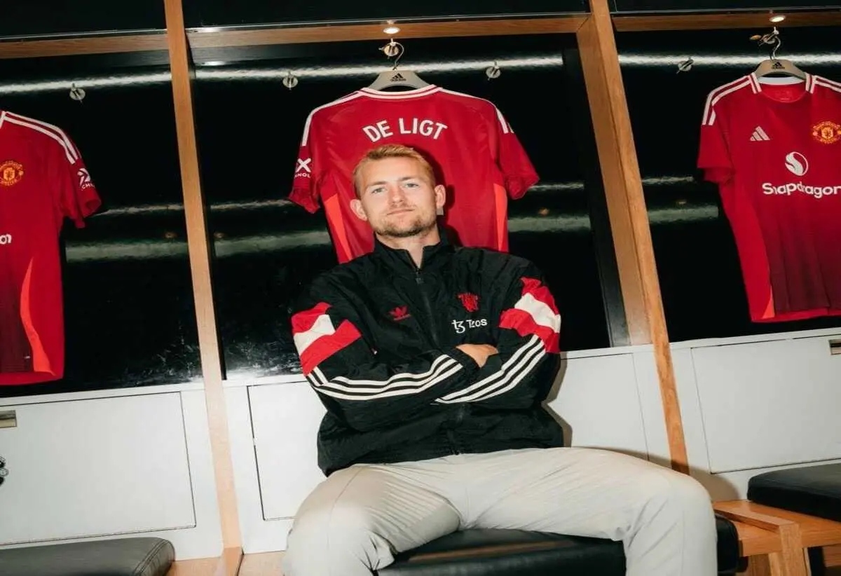 Matthijs de Ligt podría debutar ante el Fullham | Imagen: @ManUtd