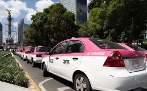 Mira lo que hizo este taxista de la CDMX al hallar esta valiosa suma de dinero