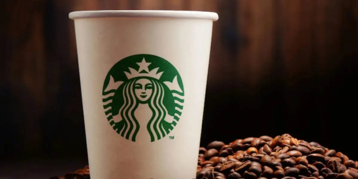 Disfruta de una bebida gratis siguiendo esta dinámica en Starbucks. Foto: Starbucks México